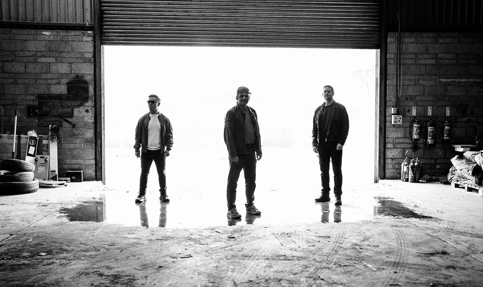 Epictronic Signs Irish Alt-Rock Powerhouse Mudd·shovel; Announces Reissue of “Little White Hair” 1 image 33